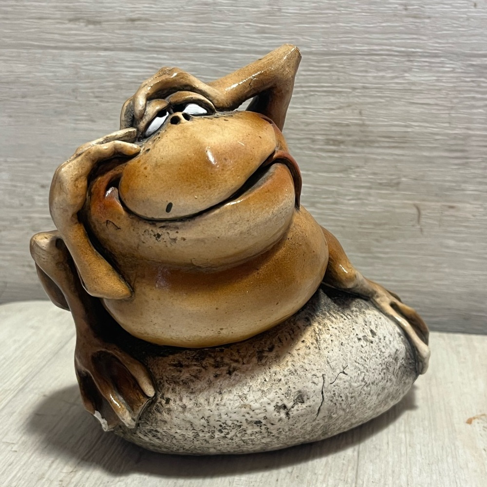 John Raya Beasties of the‎ Kingdom BROWN FLEETFOOT FROG Resin Figurine Retired